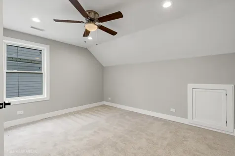 4032 Faith Lane St. Charles IL 60174