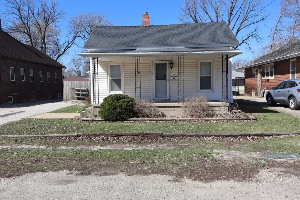 312 South Everett Street Streator IL 61364