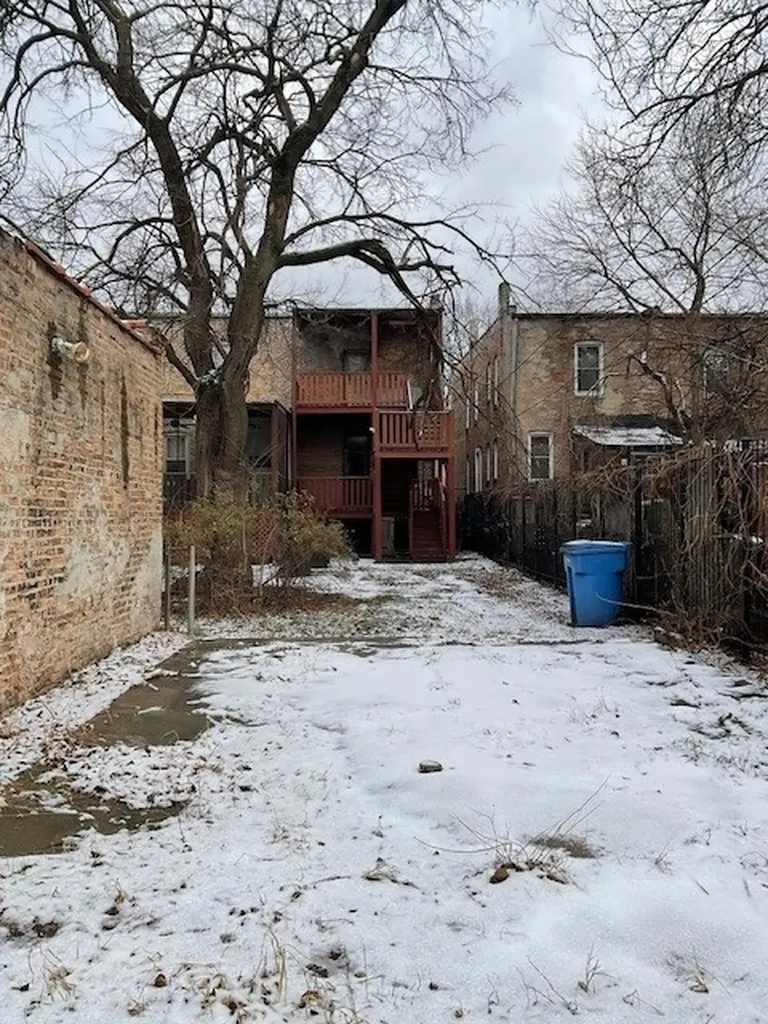 5716 South Indiana Avenue Chicago IL 60637