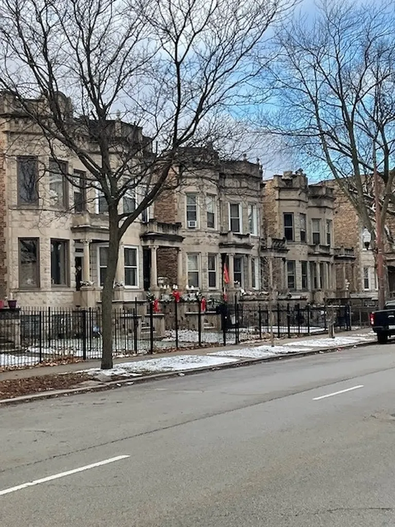 5716 South Indiana Avenue Chicago IL 60637
