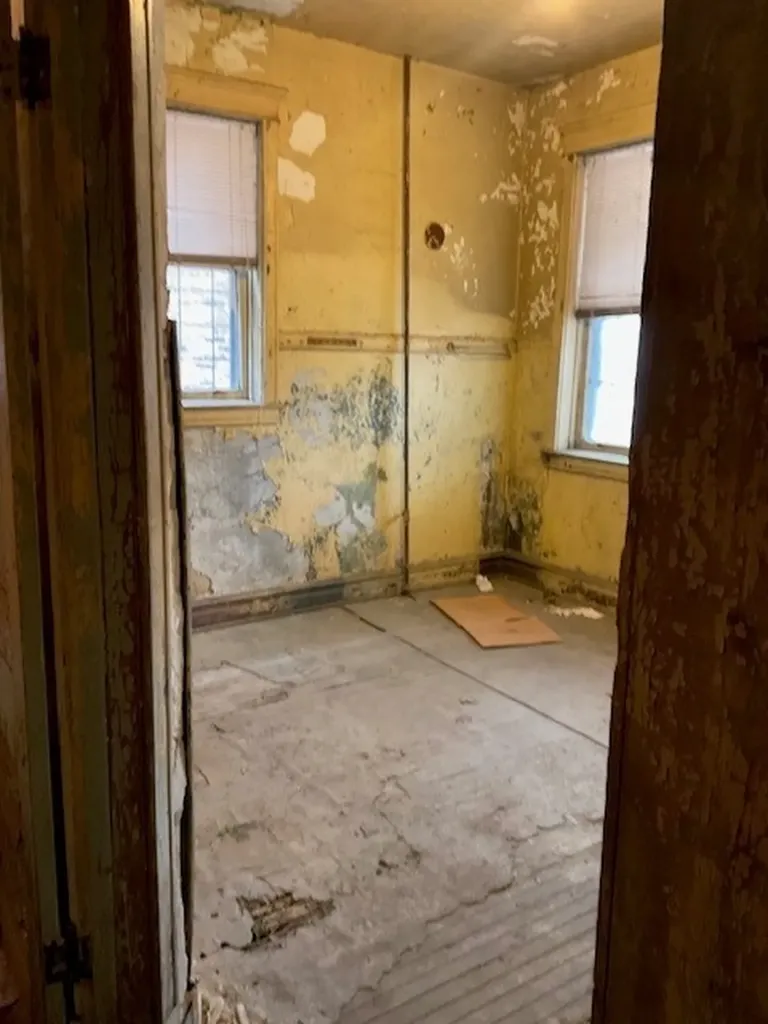 5716 South Indiana Avenue Chicago IL 60637