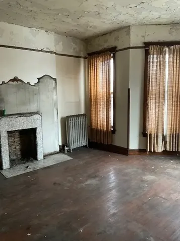 5716 South Indiana Avenue Chicago IL 60637