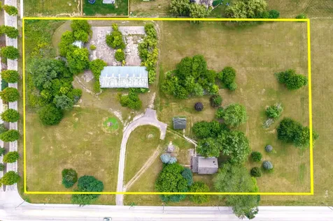 870 Simons Road Oswego IL 60543