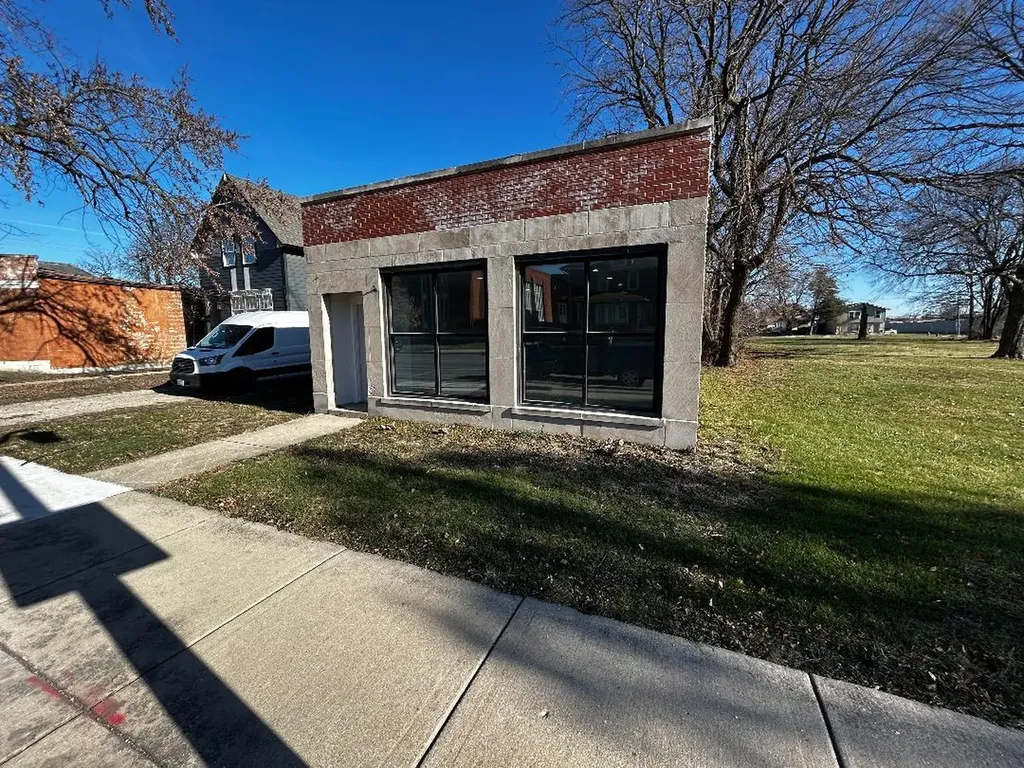 1209 South 5th Avenue Maywood IL 60153