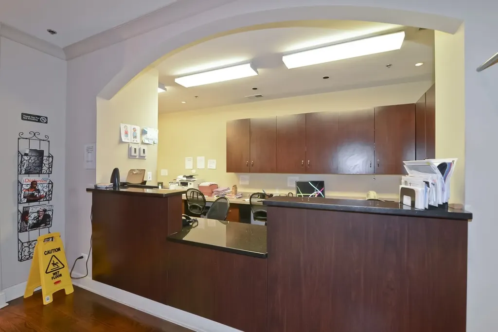 33 West Delaware Place Chicago IL 60610