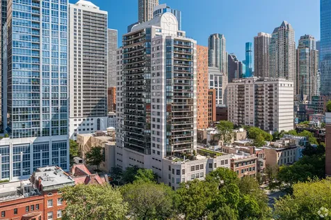 33 West Delaware Place Chicago IL 60610