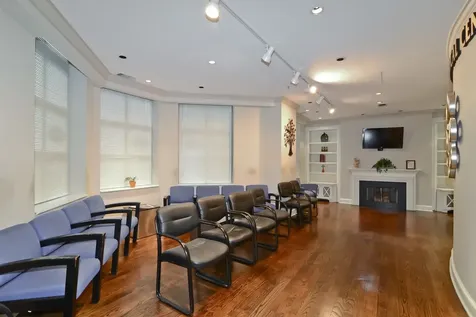 33 West Delaware Place Chicago IL 60610