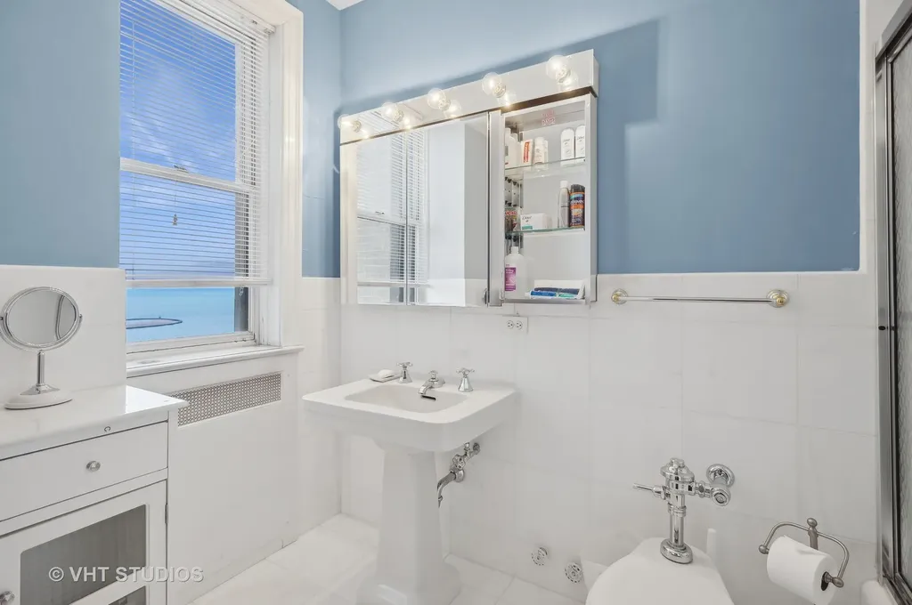 1242 North Lake Shore Drive Chicago IL 60610