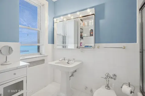 1242 North Lake Shore Drive Chicago IL 60610