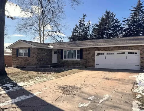 2433 Cedar Creek Court Quincy IL 62305-1339
