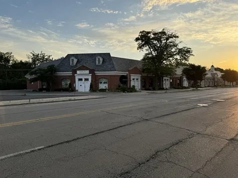630-642 Busse Highway Park Ridge IL 60068