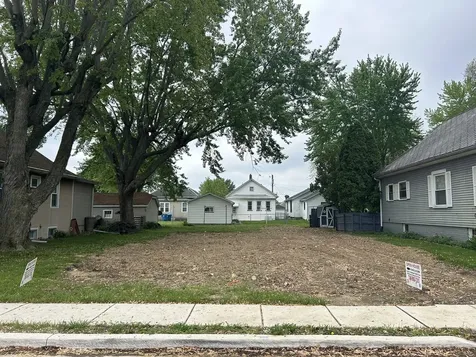 616 12TH Street Peru IL 61354