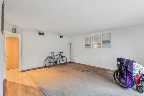 9226 South Harding Avenue Evergreen Park IL 60805