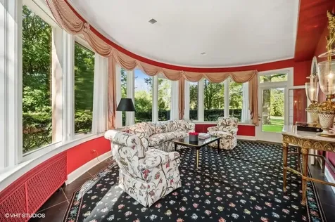 32 Woodley Road Winnetka IL 60093