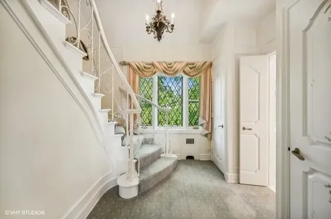 32 Woodley Road Winnetka IL 60093