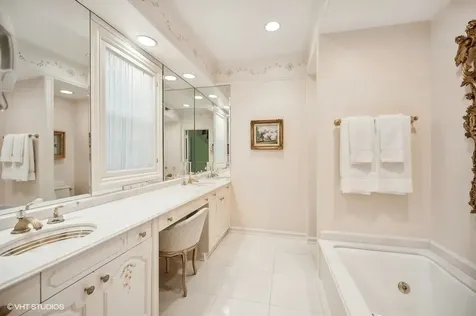 32 Woodley Road Winnetka IL 60093
