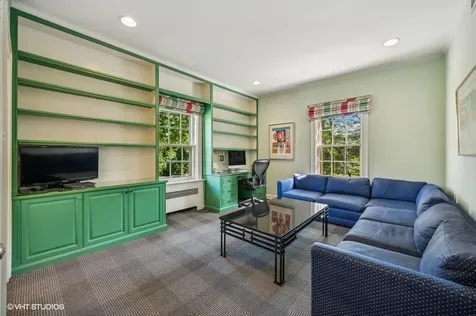 32 Woodley Road Winnetka IL 60093
