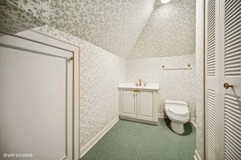 32 Woodley Road Winnetka IL 60093