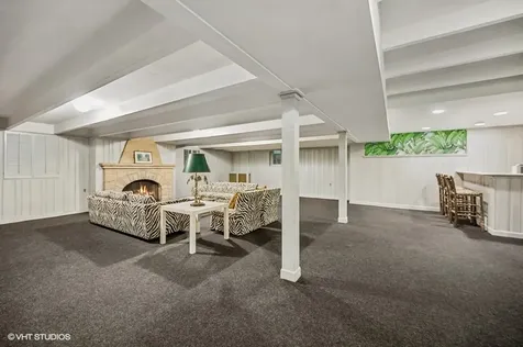 32 Woodley Road Winnetka IL 60093