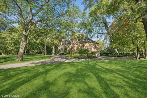 32 Woodley Road Winnetka IL 60093