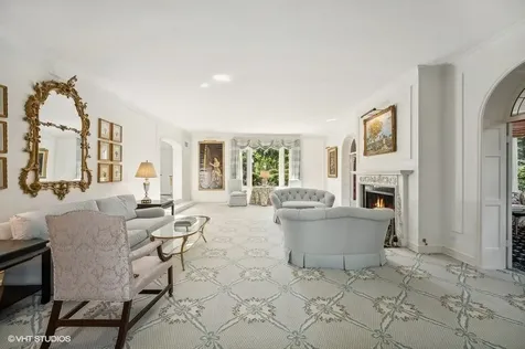 32 Woodley Road Winnetka IL 60093