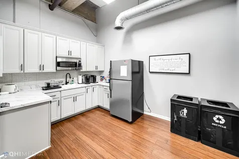 416 West Ontario Street Chicago IL 60610