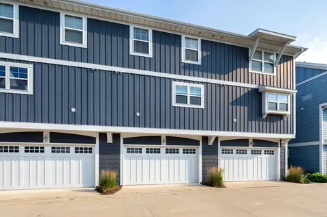 11 River Row Ottawa IL 61350