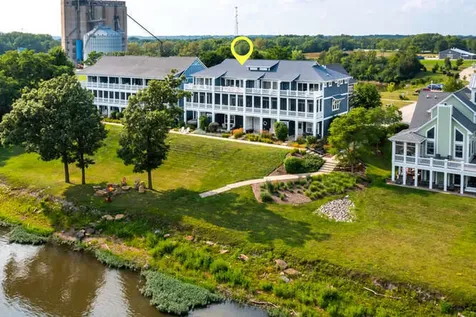 11 River Row Ottawa IL 61350
