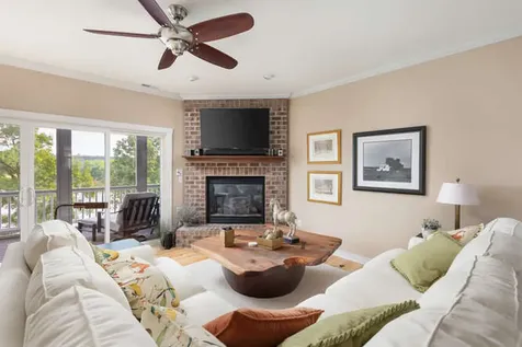 11 River Row Ottawa IL 61350