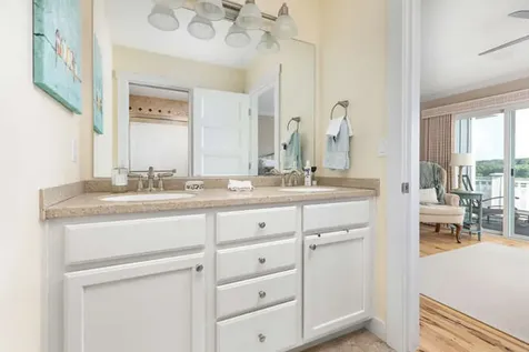 11 River Row Ottawa IL 61350