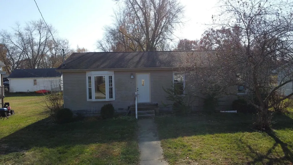 503 West Park Avenue Watseka IL 60970