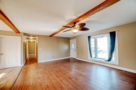 503 West Park Avenue Watseka IL 60970