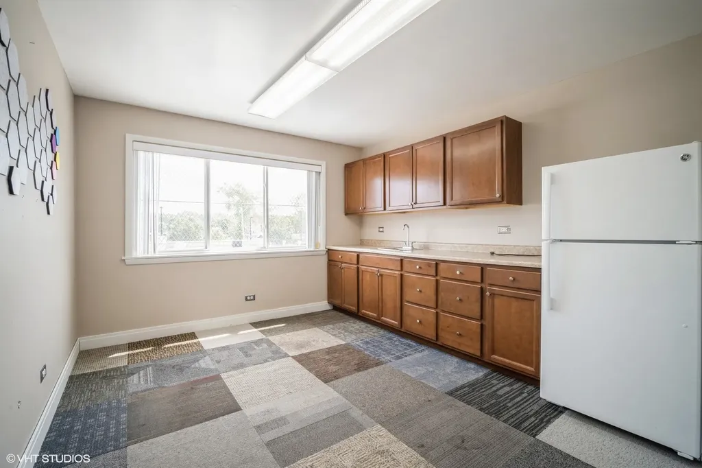 3421 Dempster Street Skokie IL 60076