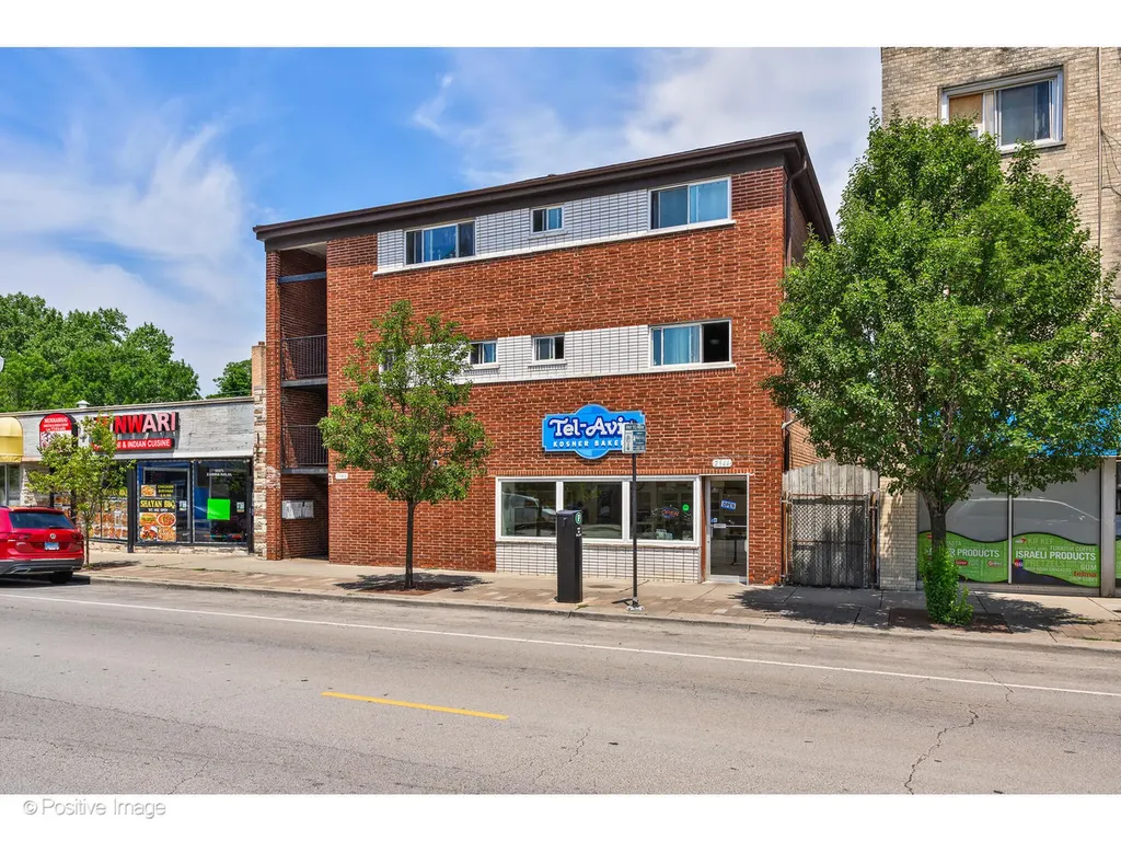 2944 West Devon Avenue Chicago IL 60659