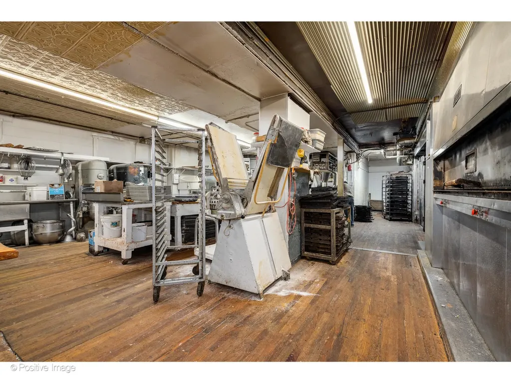2944 West Devon Avenue Chicago IL 60659