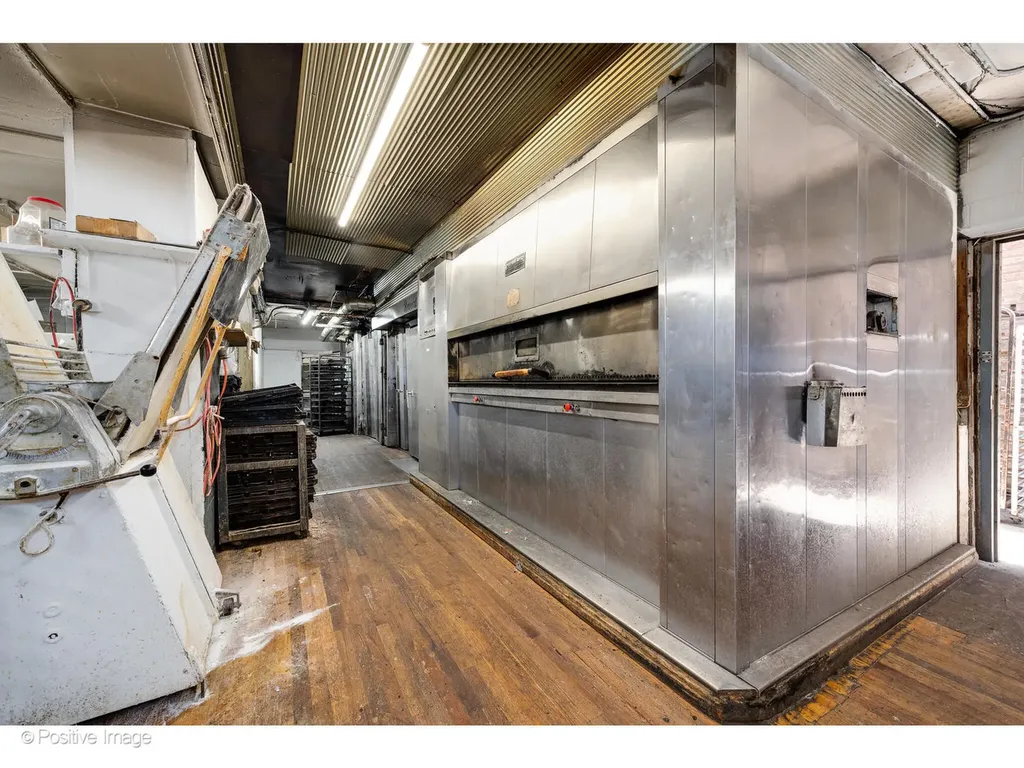 2944 West Devon Avenue Chicago IL 60659