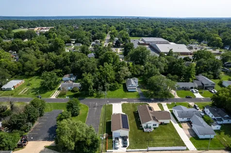 512 East Paris Avenue Peoria IL 61603