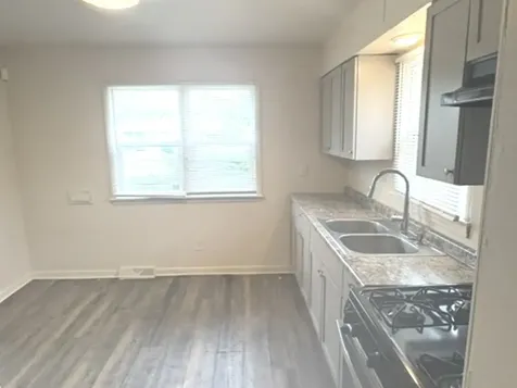 715 East 155th Court Phoenix IL 60426