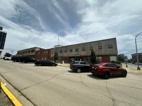 8 Dearborn Square Kankakee IL 60901