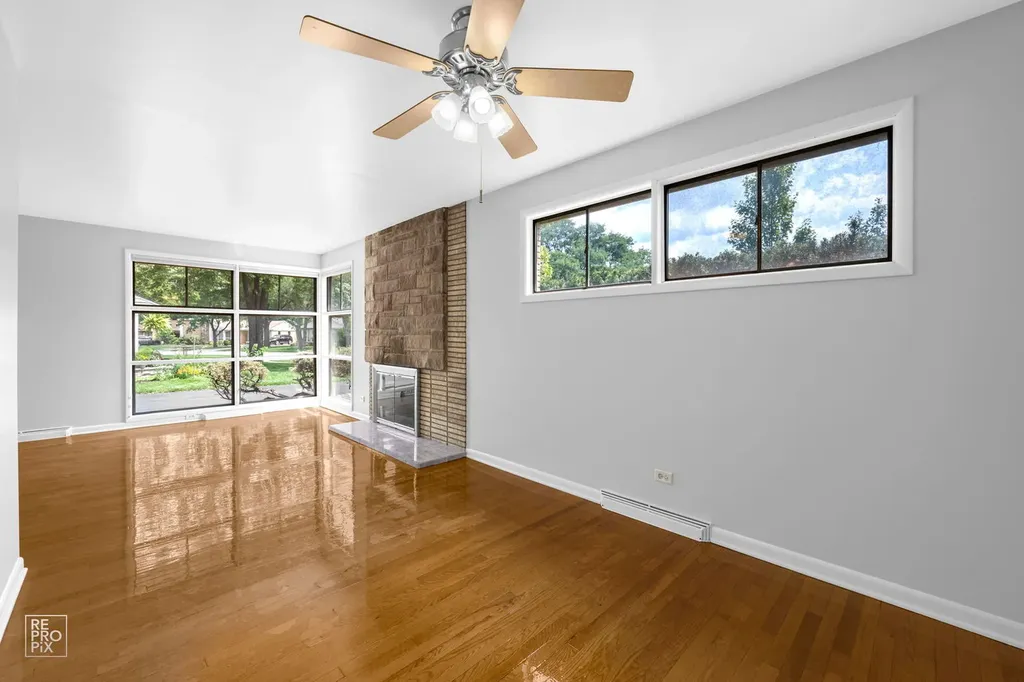 415 East Atwater Avenue Elmhurst IL 60126