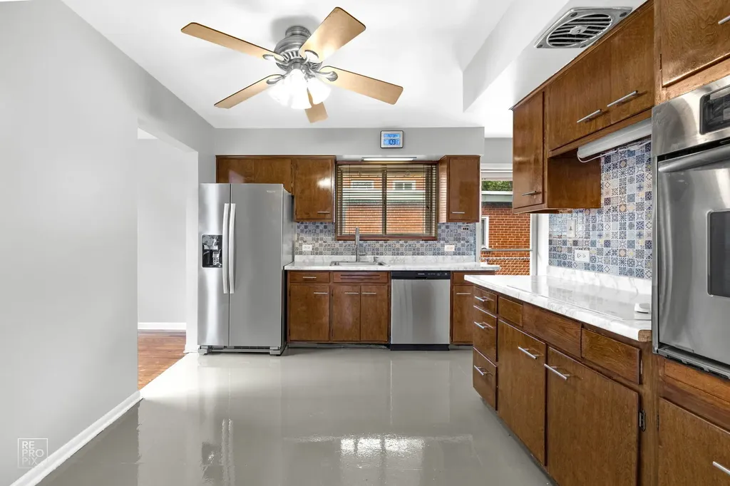 415 East Atwater Avenue Elmhurst IL 60126