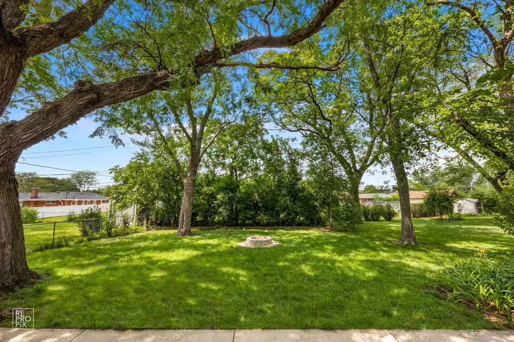 415 East Atwater Avenue Elmhurst IL 60126