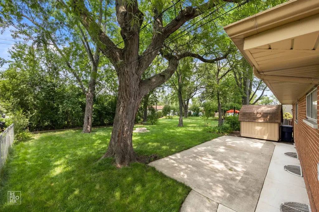 415 East Atwater Avenue Elmhurst IL 60126