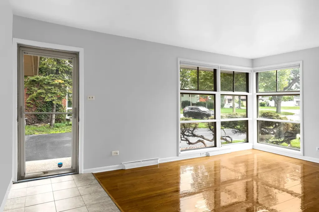 415 East Atwater Avenue Elmhurst IL 60126