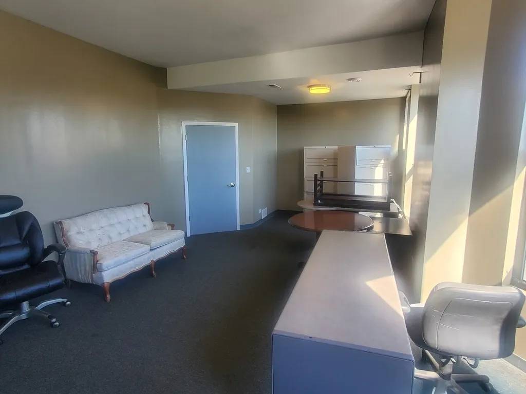 710 East 47th Street Chicago IL 60653