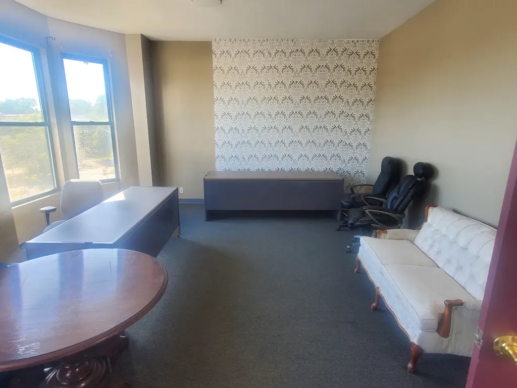 710 East 47th Street Chicago IL 60653