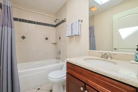1841 Central Avenue Northbrook IL 60062