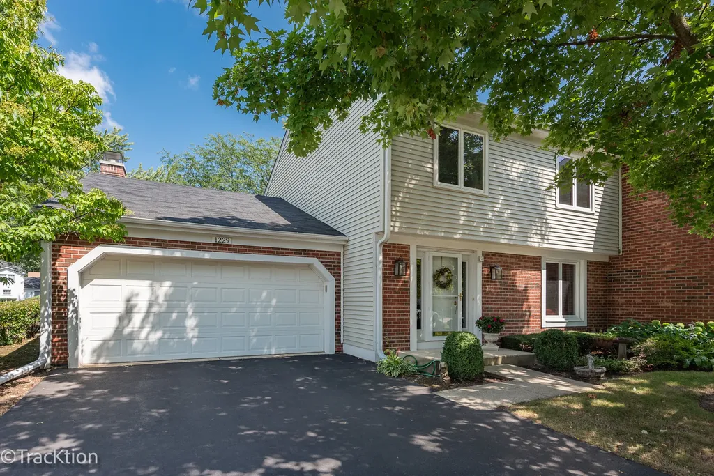 1229 West Bauer Road Naperville IL 60563
