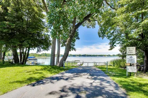 207 Mainsail Drive Third Lake IL 60030