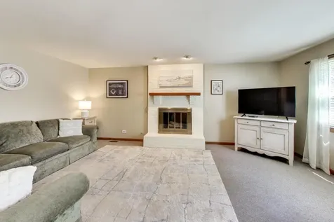 207 Mainsail Drive Third Lake IL 60030
